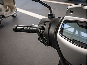 Piaggio Medley 125 9 navigation