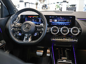 Mercedes-Benz GLA 35 AMG 4M Premium 9 navigation