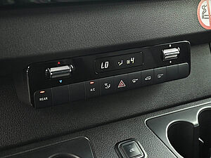 Mercedes-Benz Sprinter 317 CDI Tourer L3 13 navigation