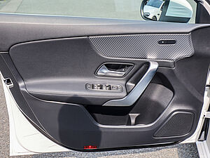 Mercedes-Benz A 180 Progressive Advanced 29 navigation