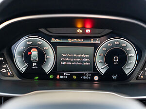Audi Q3 S line 45 TFSI e S tronic 14 navigation