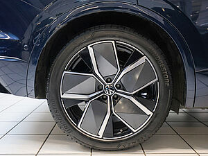 Volkswagen Touareg R-Line 3.0 TDI 4M 8 navigation