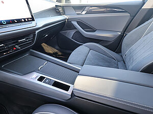 Volkswagen Passat Variant Business 1,5 l eTSI DSG 17 navigation