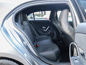 Mercedes-Benz A 250 4M AMG Sport Advanced Plus 4 navigation