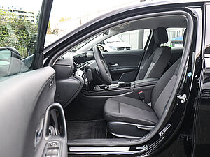 Mercedes-Benz A 250 e 10 navigation