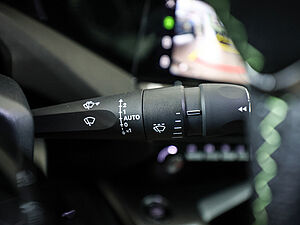 Peugeot 408 GT HYBRID 145 e-DSC6 28 navigation