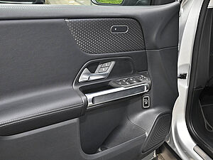 Mercedes-Benz GLB 200 d Progressive Advanced 27 navigation