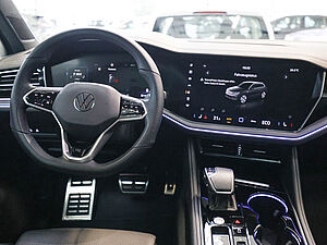 Volkswagen Touareg R-Line 3.0 TDI 4M 10 navigation
