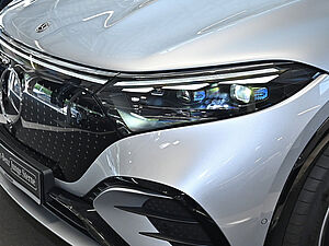 Mercedes-Benz EQS 580 SUV 4M AMG Sport Premium Plus 30 navigation