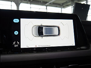 Volkswagen Golf VIII Variant Life 2.0 TDI DSG 11 navigation