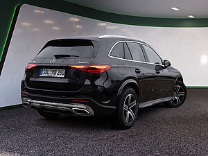 Mercedes-Benz GLC 200 4M AMG Line 3 navigation