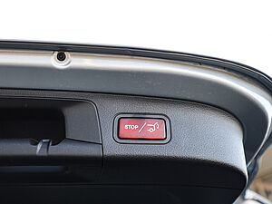 Mercedes-Benz GLA 180 Progressive Advanced 32 navigation