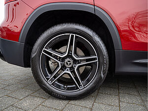 Mercedes-Benz GLB 250 4M AMG Line 8 navigation