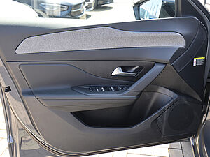 Peugeot 308 Allure HYBRID 145 e-DSC6 30 navigation