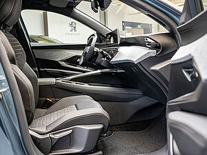 Peugeot 5008 Allure HYBRID 136 e-DSC6 2 navigation