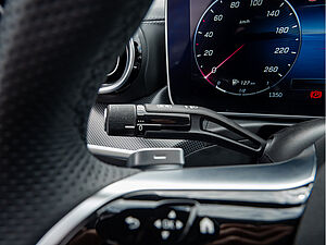 Mercedes-Benz C 300 AMG Sport Advanced Plus 16 navigation