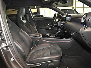 Mercedes-Benz A 250 e AMG Line 3 navigation