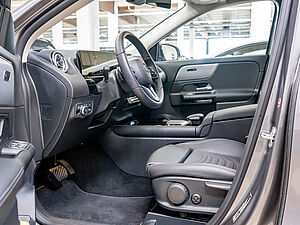 Mercedes-Benz GLA 250 e Style 22 navigation