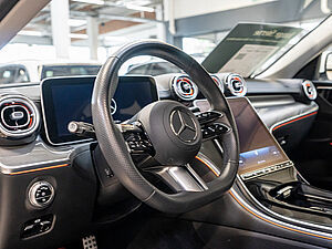 Mercedes-Benz C 300 d AMG Sport Advanced Plus 19 navigation