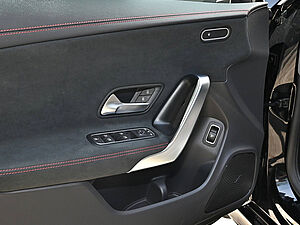 Mercedes-Benz CLA 250 SB 4M AMG Sport Premium 27 navigation