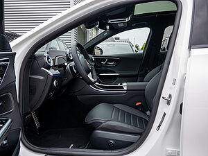 Mercedes-Benz C 200 T AMG Line 9 navigation
