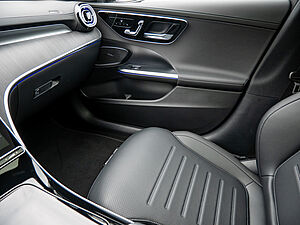 Mercedes-Benz C 200 T AMG Line 12 navigation
