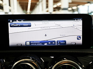 Mercedes-Benz CLA 220 4M Coupé AMG Sport Premium 12 navigation