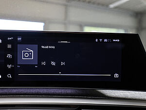 Peugeot 5008 Allure HYBRID 145 e-DSC6 13 navigation