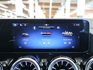 Mercedes-Benz GLA 35 AMG 4M Premium 12 navigation