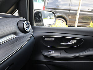 Mercedes-Benz V 300 d AVANTGARDE Lang 15 navigation
