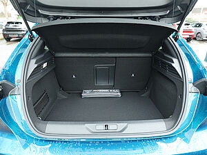 Peugeot 308 GT HYBRID 136 e-DSC6 32 navigation