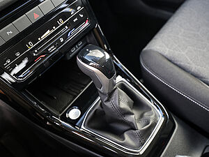 Volkswagen T-Cross Life 1.0 l TSI DSG 15 navigation