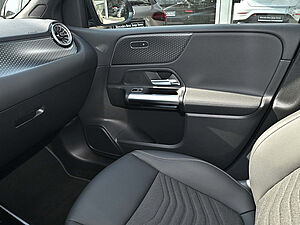 Mercedes-Benz B 250 e Progressive 15 navigation