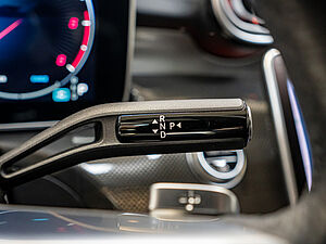 Mercedes-Benz C 300 d AMG Sport Advanced Plus 17 navigation