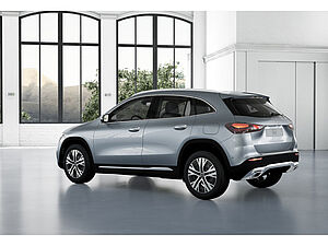 Mercedes-Benz GLA 180 Progressive Advanced Plus 13 navigation