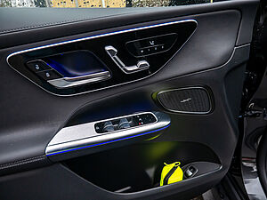 Mercedes-Benz GLC 300 4M AMG Line 18 navigation