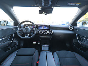 Mercedes-Benz CLA 250 e AMG Line 8 navigation