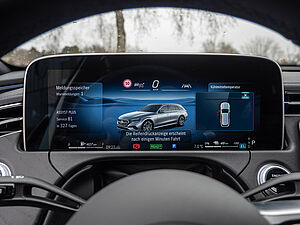 Mercedes-Benz E 300 e T AMG Sport Advanced Plus 16 navigation