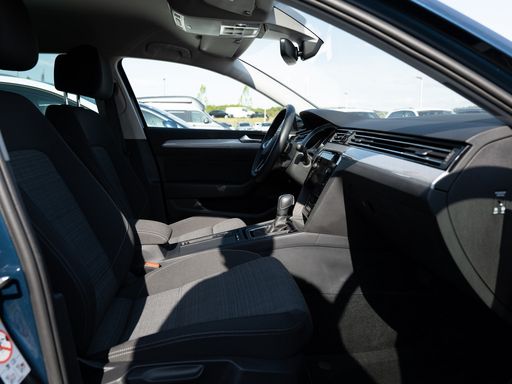 Volkswagen Passat Variant Business 2.0 TDI DSG AHK Absta 3