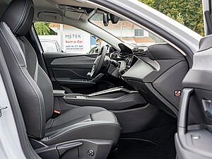 Peugeot 308 Allure PureTech 130 EAT8 2 navigation