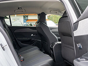 Peugeot 308 Allure PureTech 130 EAT8 4 navigation