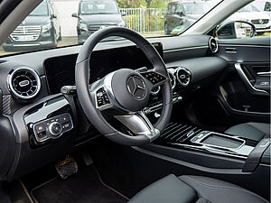 Mercedes-Benz A 180 Progressive Advanced 27 navigation