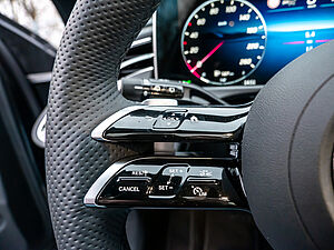 Mercedes-Benz E 220 d T AMG Line Premium 14 navigation