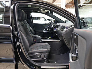 Mercedes-Benz GLA 180 AMG Sport Advanced Plus 2 navigation