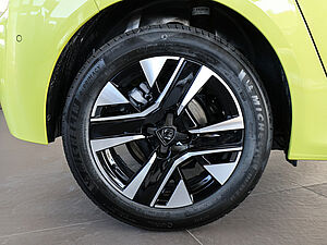 Peugeot 208 Neuer Allure PureTech 100 5 navigation