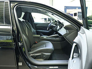 Peugeot 308 SW Allure HYBRID 136 e-DSC6 2 navigation