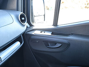 Mercedes-Benz Sprinter 317 CDI Tourer L3H2 16 navigation