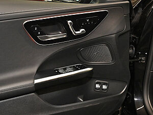 Mercedes-Benz C 300 e 4M AMG Line 27 navigation