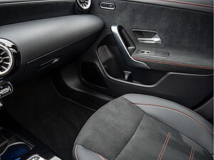 Mercedes-Benz CLA 250 SB e AMG Sport Premium 14 navigation