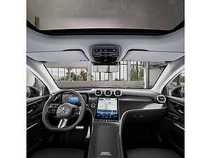 Mercedes-Benz GLC 300 e 4M AMG Sport Premium Plus 14 navigation